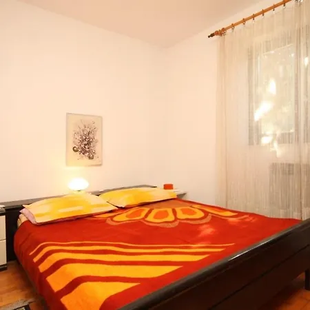 With A Parking Space Preko, Ugljan - 8431 *