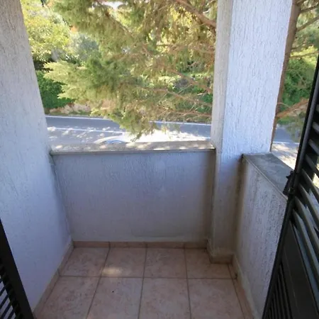 Apartment With A Parking Space Preko, Ugljan - 8431 *