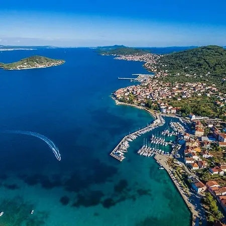 With A Parking Space Preko, Ugljan - 8431 Apartment *