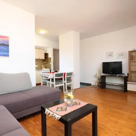 Apartmán With A Parking Space Preko, Ugljan - 8431 Preko