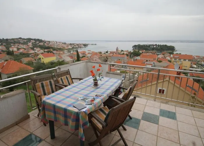 With A Parking Space Preko, Ugljan - 8431 شقة *