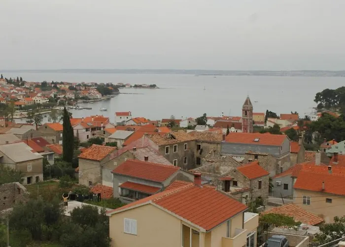 With A Parking Space Preko, Ugljan - 8431 * بريكو