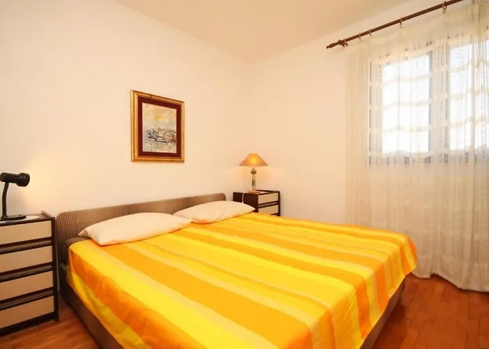 شقة With A Parking Space Preko, Ugljan - 8431 بريكو